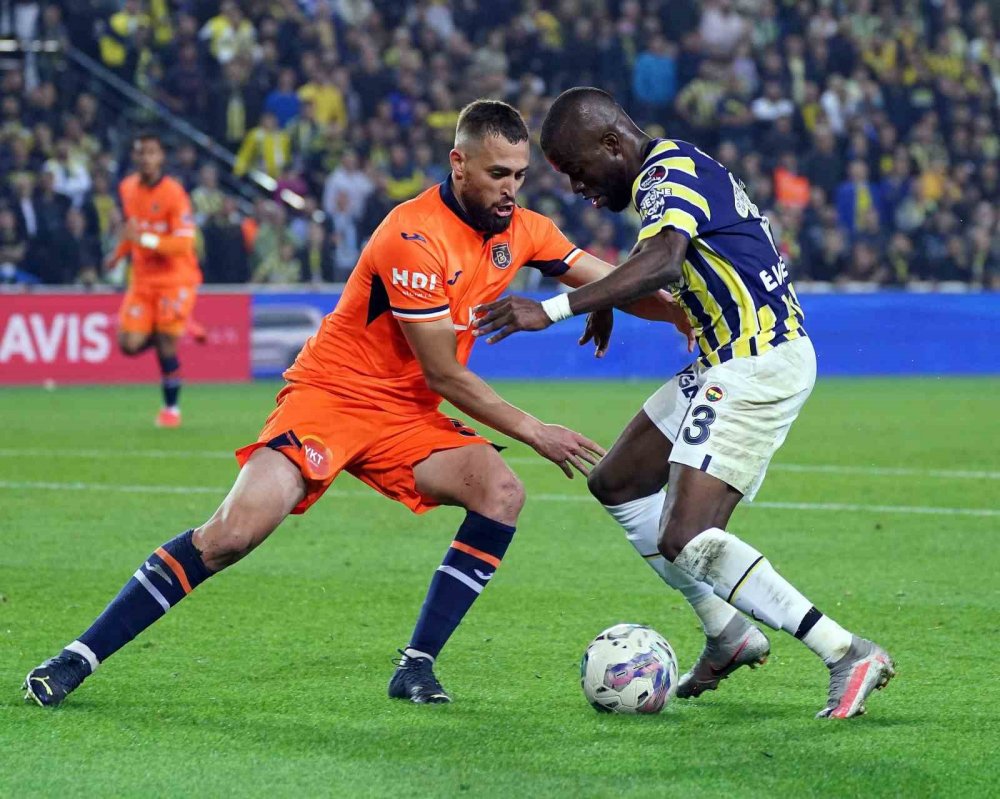 Başakşehir: 11 Fenerbahçe: 15