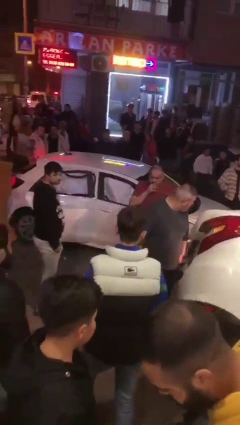 Kaza yapan araç fırına daldı, 5 yaralı