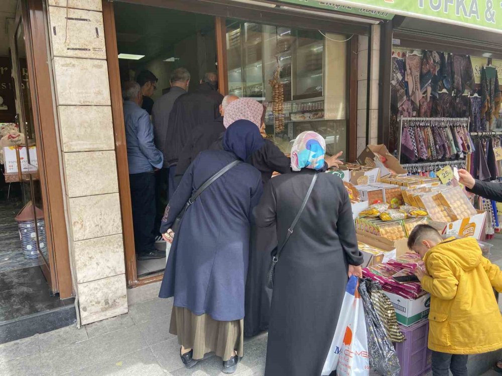 Konya'da bayram öncesi geleneksel üretim tel kadayıfa ilgi