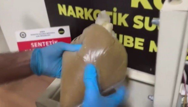 Konya'da zehir taciri uyuşturucuyu bakın nereye gizlemiş