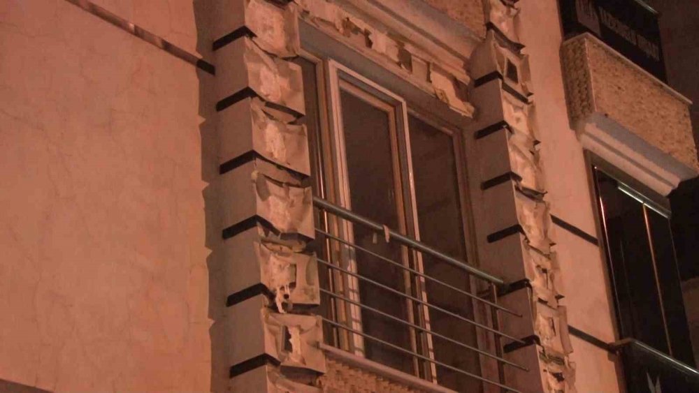 İkinci el eşya dükkanı alev alev yandı