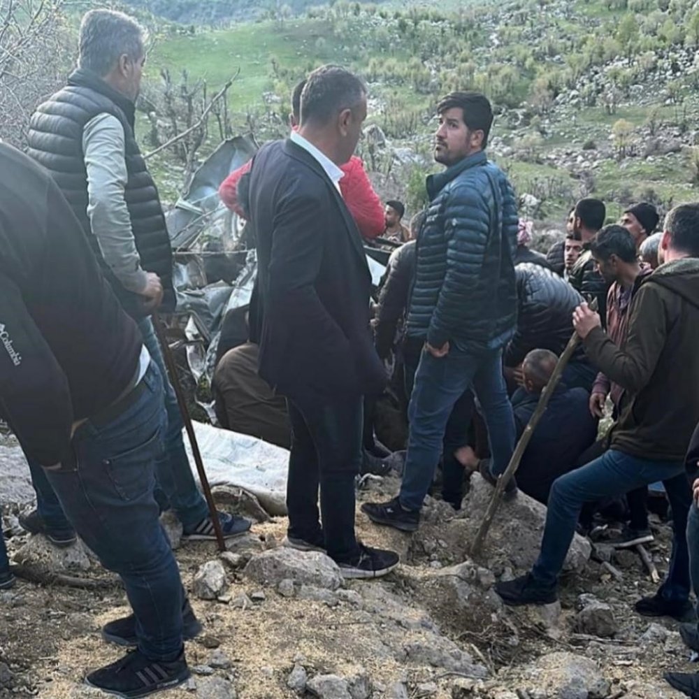 Kamyonet devrildi: 1 ölü, 1 yaralı