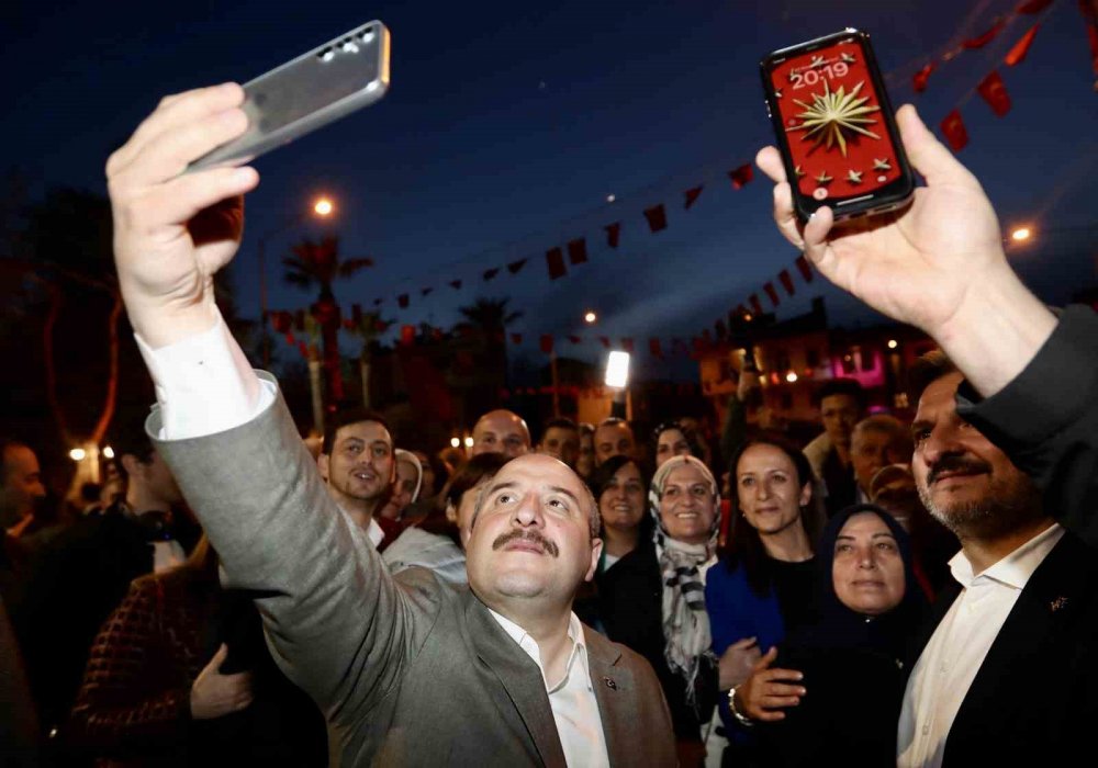 Bakan Varank'tan gençlere Togg çekilişi!