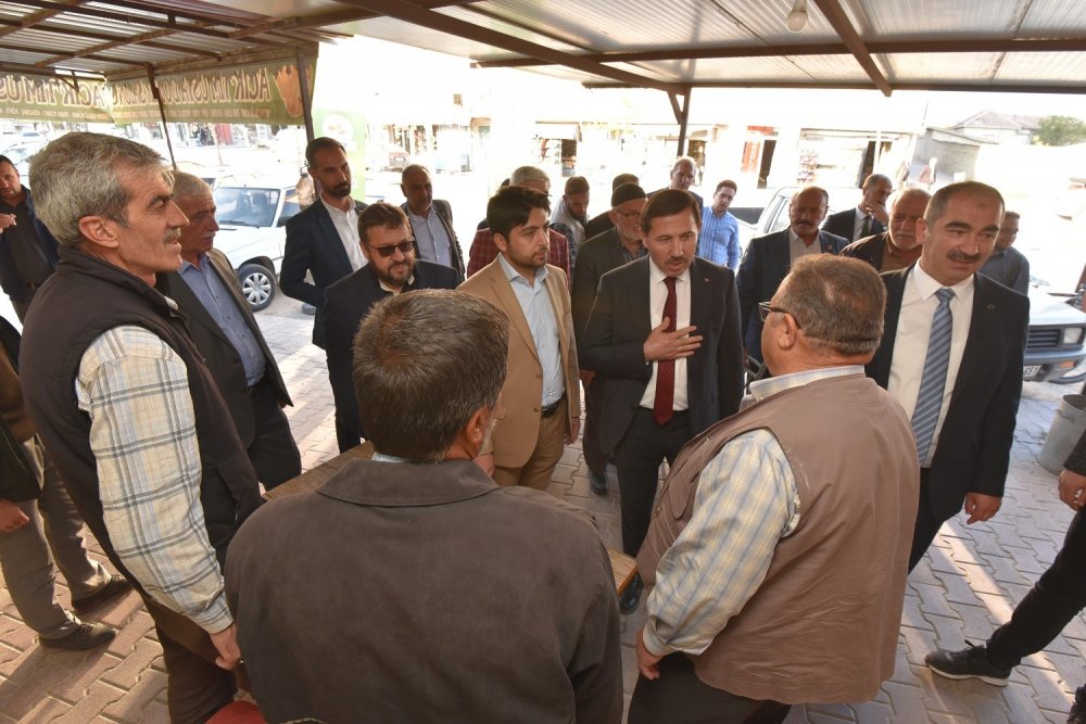 Karatay'ın mahallesinde çarşı ve ekmek fırını açıldı