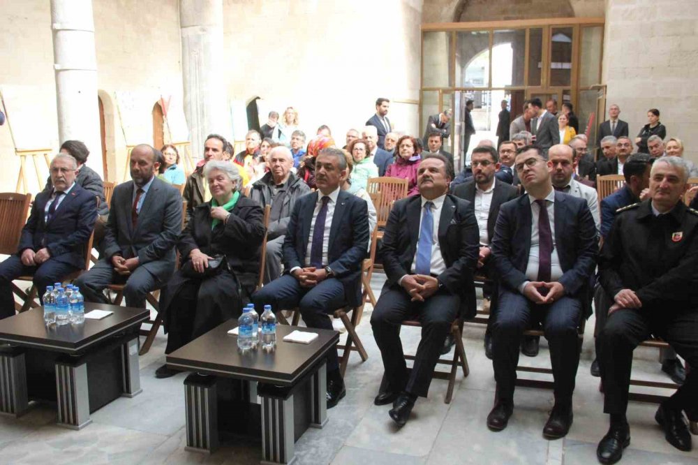 Hazreti Mevlana için Karaman’dan Konya’ya Sevgi ve Barış Yürüyüşü düzenlendi