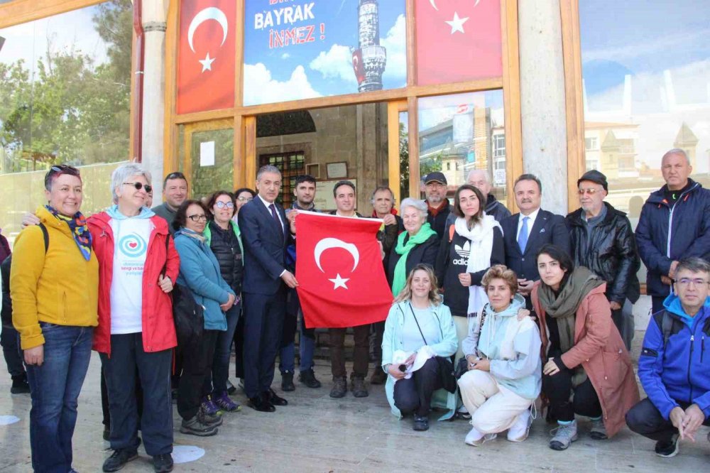 Hazreti Mevlana için Karaman’dan Konya’ya Sevgi ve Barış Yürüyüşü düzenlendi