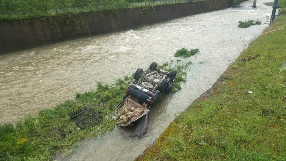 Kuşlara yem vermek isterken hayatını kaybetti