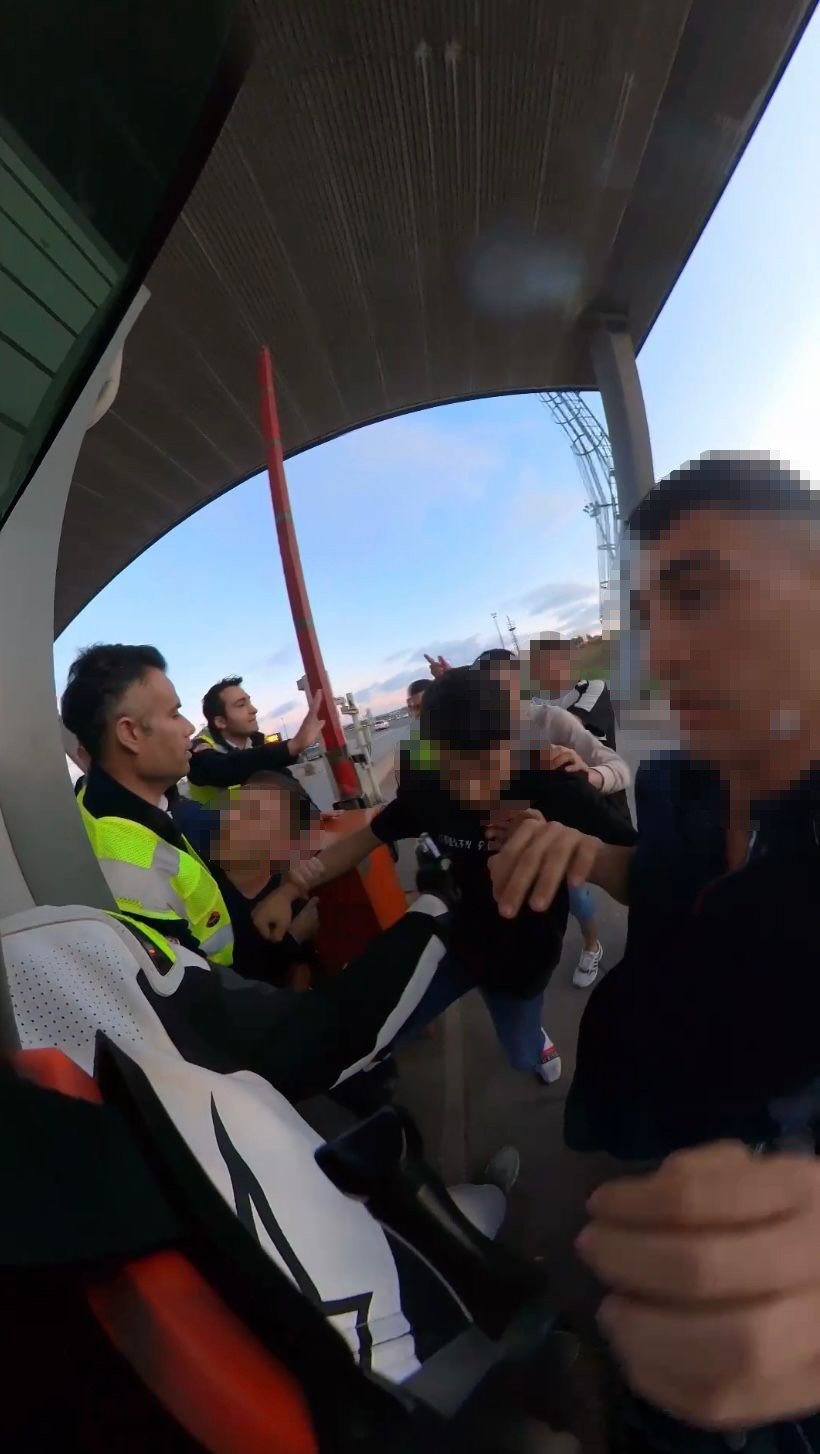 Otoyol gişelerinde kavga