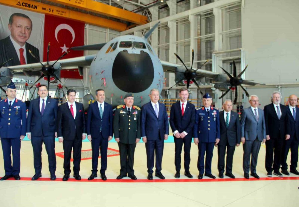 Akar: "En kısa zamanda milli denizaltımızı denizlerimizde, Milli Muharip Uçağımızı semalarımızda göreceğiz"