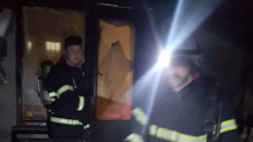 Apartman dairesi küle döndü