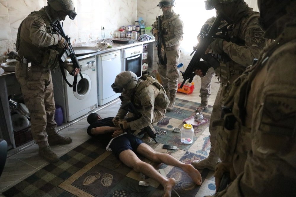 Konya dahil 7 ilde terör operasyonu: 11 gözaltı