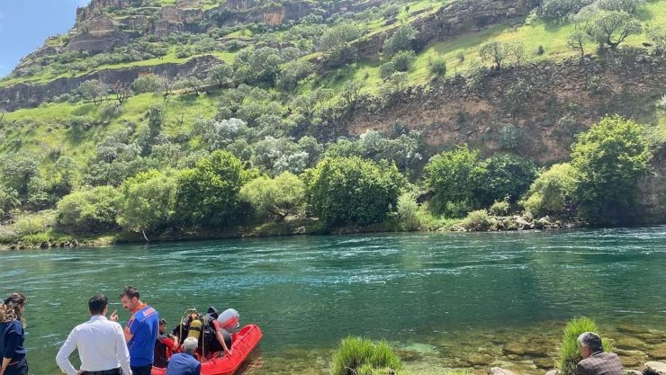 Yüzmek için girdiği Dicle Nehri'nde kayboldu