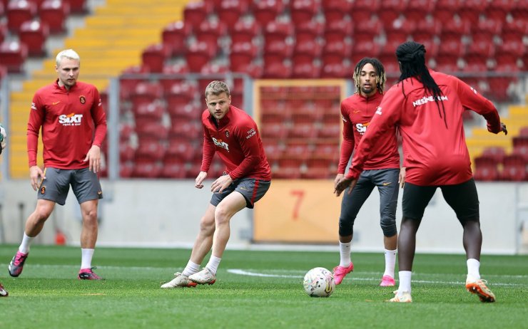 Galatasaray, Başakşehir maçına hazır