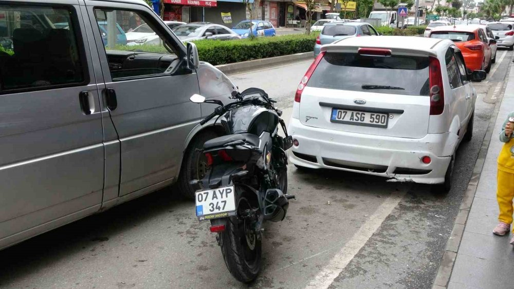 Kaskı sayesinde ölümden döndü