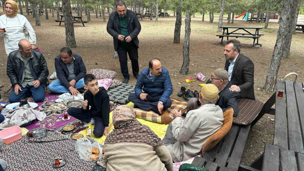 Konya'nın başkanı eğlenceye ortak oldu: 16’ya kadar ip atlayabildim