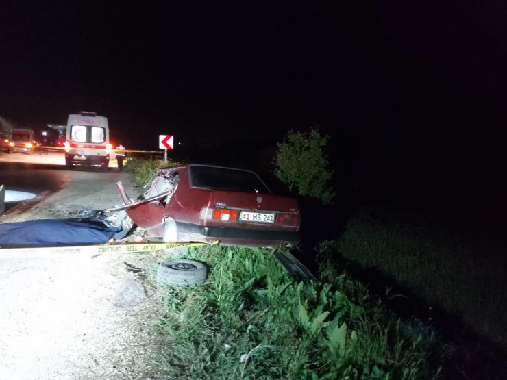 Otomobiller kafa kafaya çarpıştı: 1 ölü