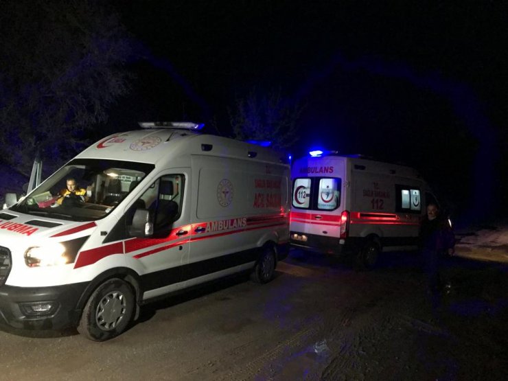 Servis minibüsü sele kapıldı: 6 yaralı