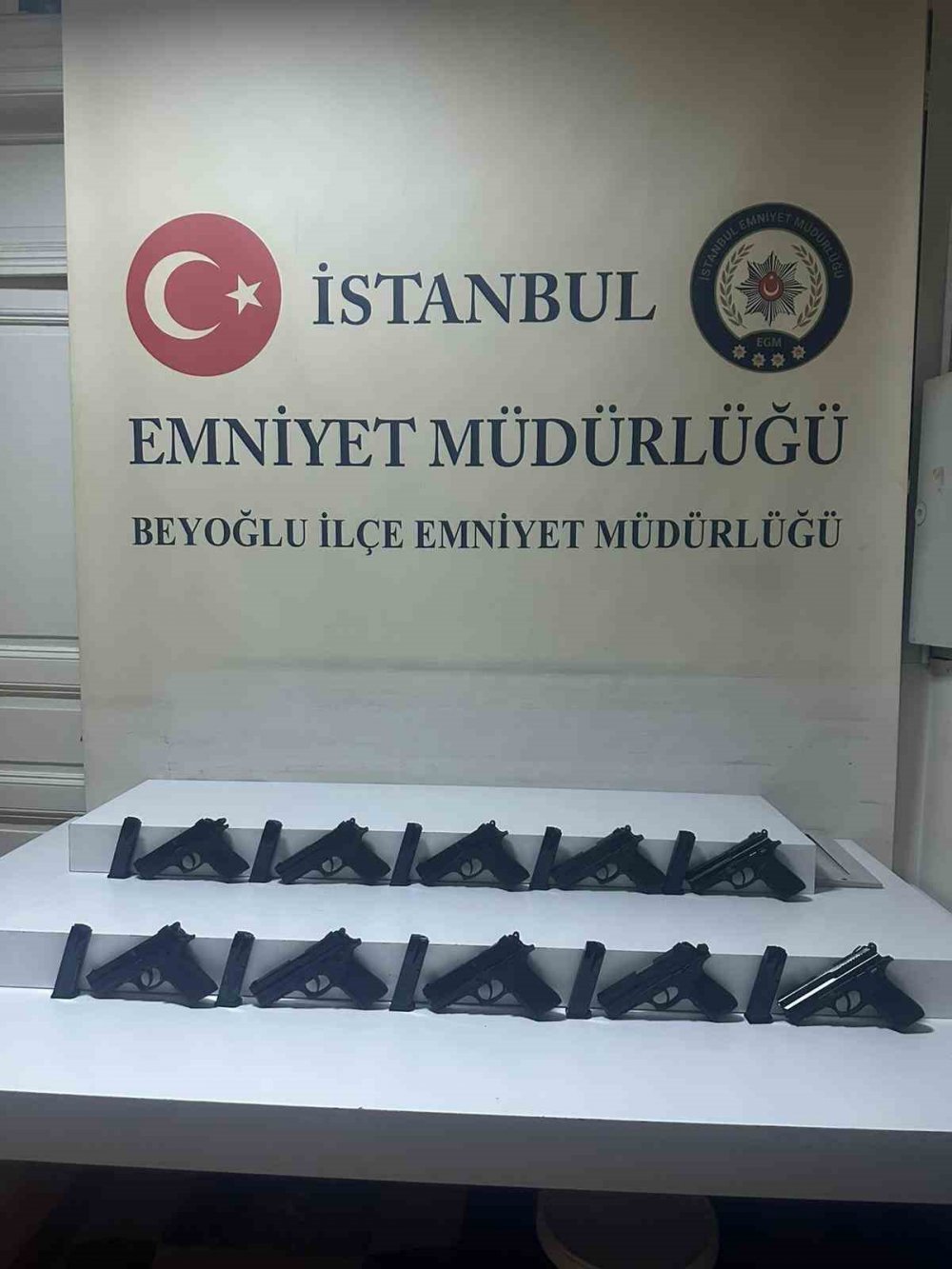 Taksiden cephanelik çıktı