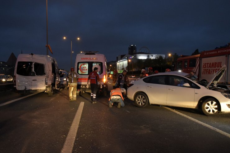 Zincirleme kazada makas iddiası: 1 ölü , 4 yaralı