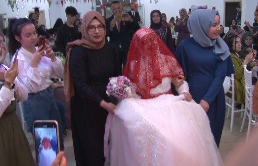 Konya'daki öğretmenlerden örnek hareket! Down sendromlu gençlerin hayali gerçek oldu