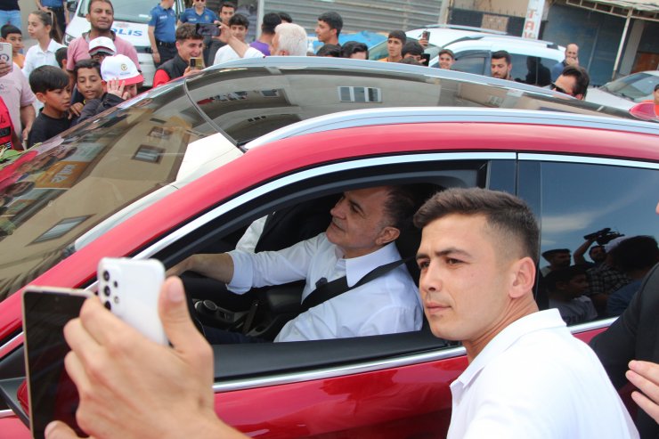 AK Parti'li Çelik: Bütün partilerin tabanındaki vatandaşlarımıza gideceğiz