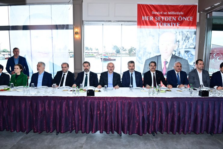 Bakan Karaismailoğlu: Emaneti teslim edene kadar uyumayacağız