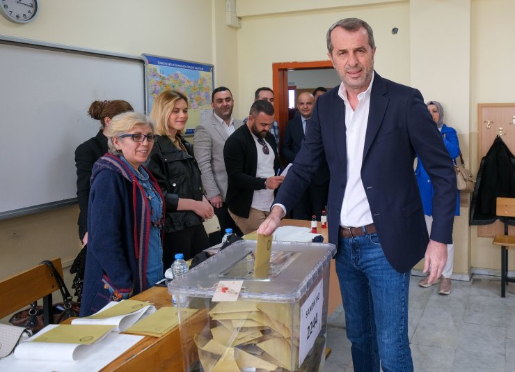 Eski milli futbolcular vekil seçildi! Birisi Konya'dan