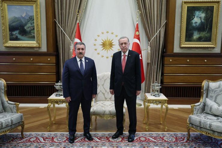 Cumhurbaşkanı Erdoğan Külliye'de liderler ile görüştü