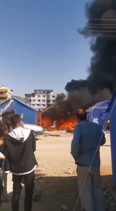 Hatay'daki çadır kentte yangın