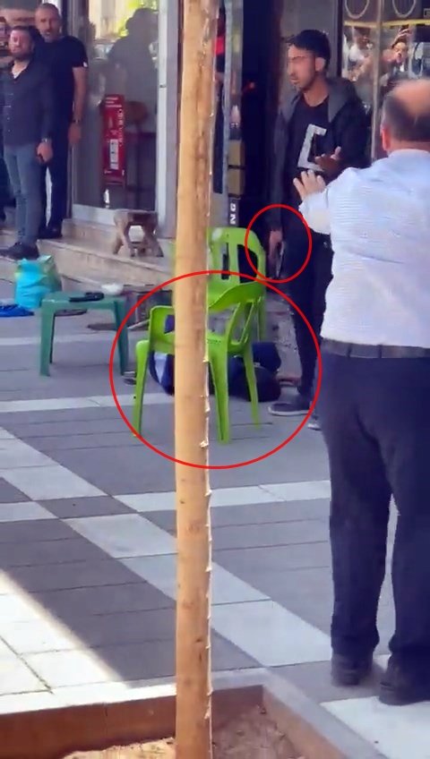 Şırnak'ta sokak ortasında cinayet! Siz karışmayın, babamı öldürdü...