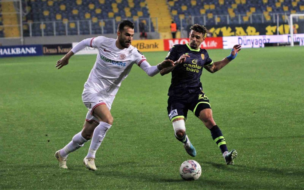 Ankaragücü 1 puanı son anda kurtardı