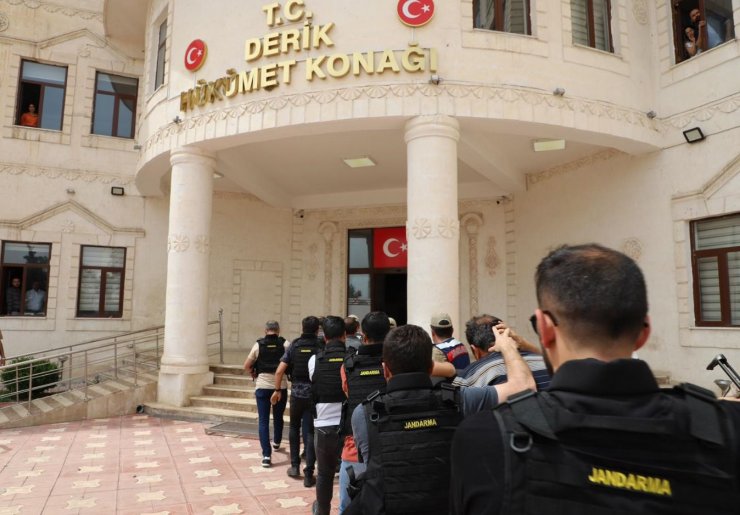 Askeri kamuflaj giyerek Iraklıları silah zoruyla gasbeden 4 şüpheli tutuklandı