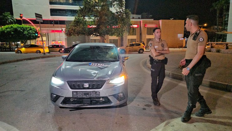 Adana'da, otomobilin çarptığı bisikletli ağır yaralandı