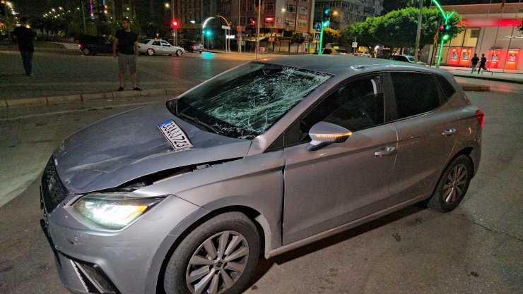 Adana'da, otomobilin çarptığı bisikletli ağır yaralandı