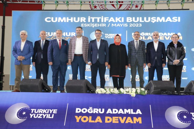 Bakan Dönmez: Nerede millete karşı bir oluşum var, orada CHP var