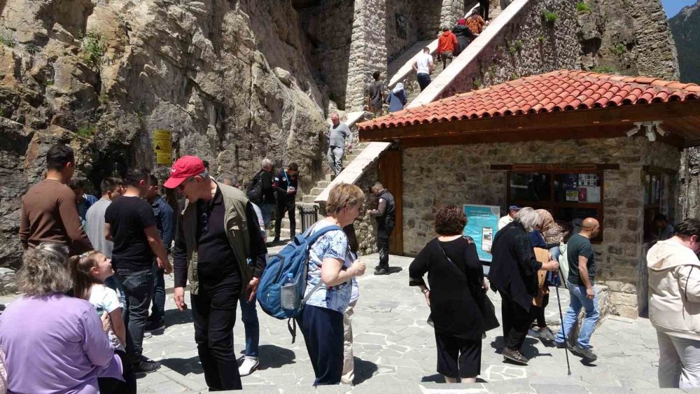 Türkiye'nin en önemli inanç turizmi merkezine ziyaretçi akını