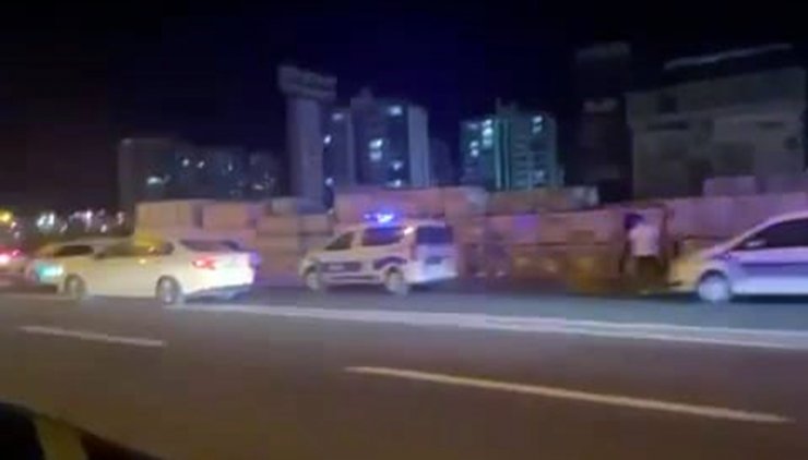 Yolun karşısına geçmek isterken otomobilin çarpmasıyla öldü