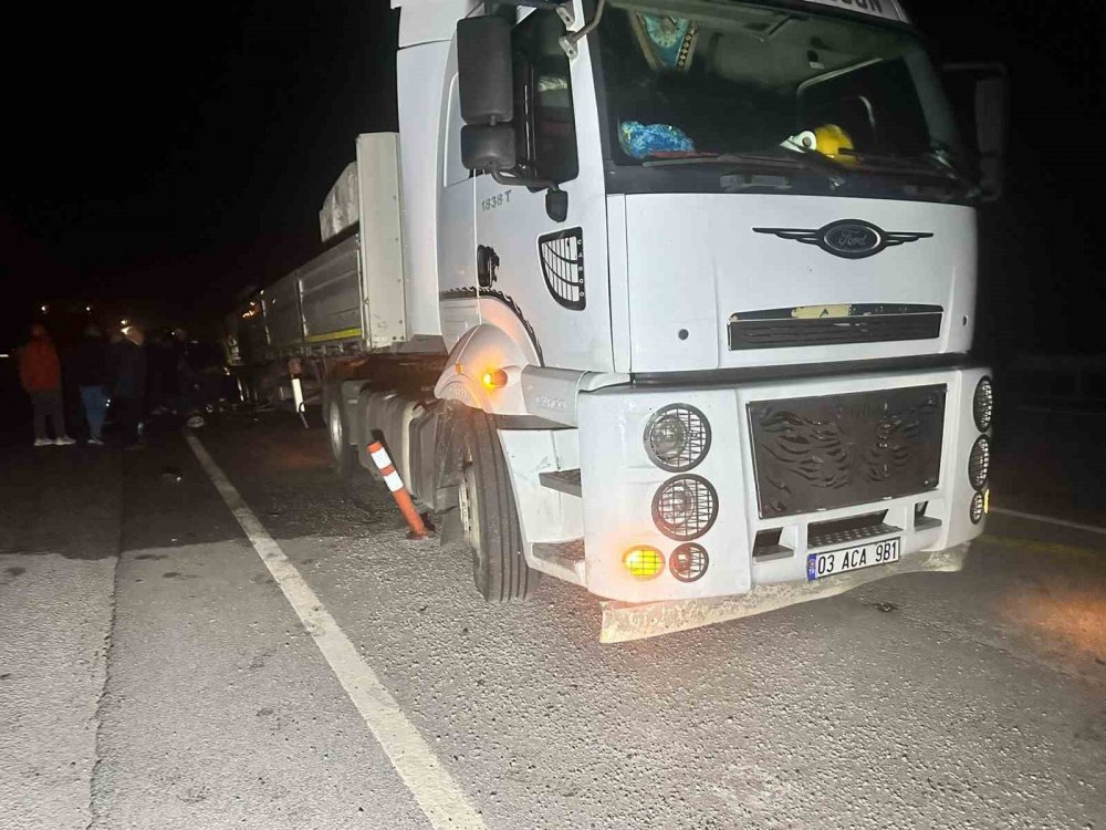 Mermer blok yüklü tırda yangın çıktı