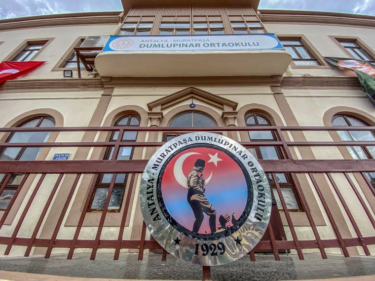 118 yıllık ortaokulda eğitim; Rum çocukları için yapıldı, savaşta askerlere hastane oldu