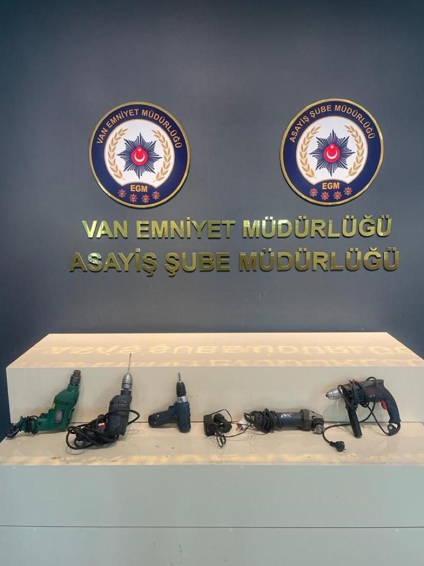 Değişik suçlardan 15 kişi tutuklandı