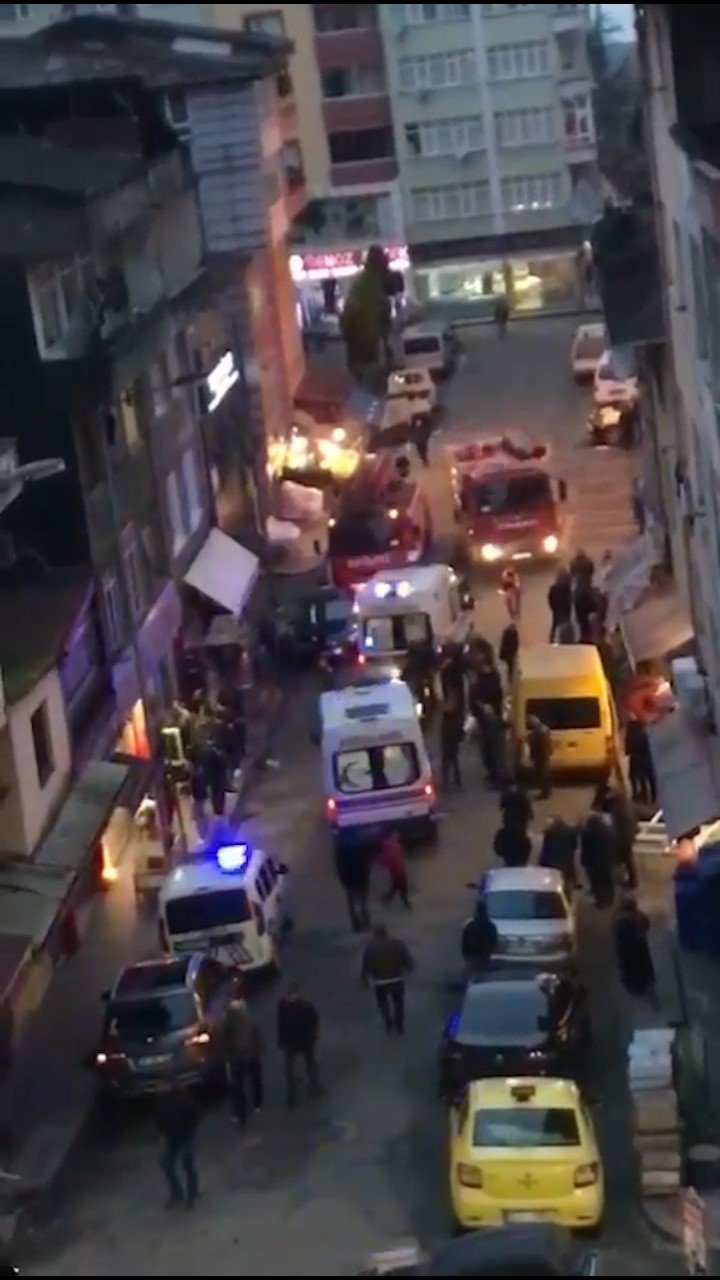 Evde tüp patladı: Yaralılar var