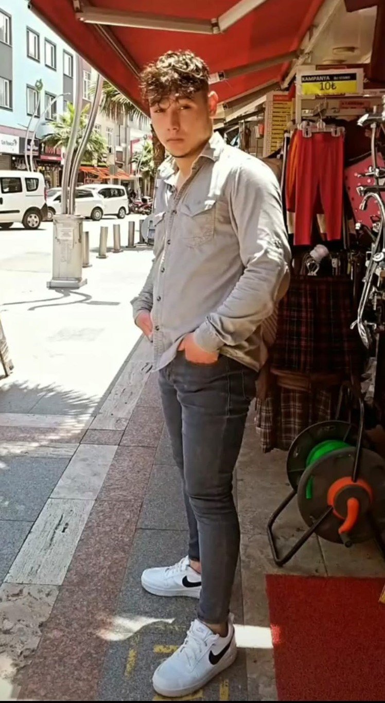 Falezlerden düşen genç hayatını kaybetti