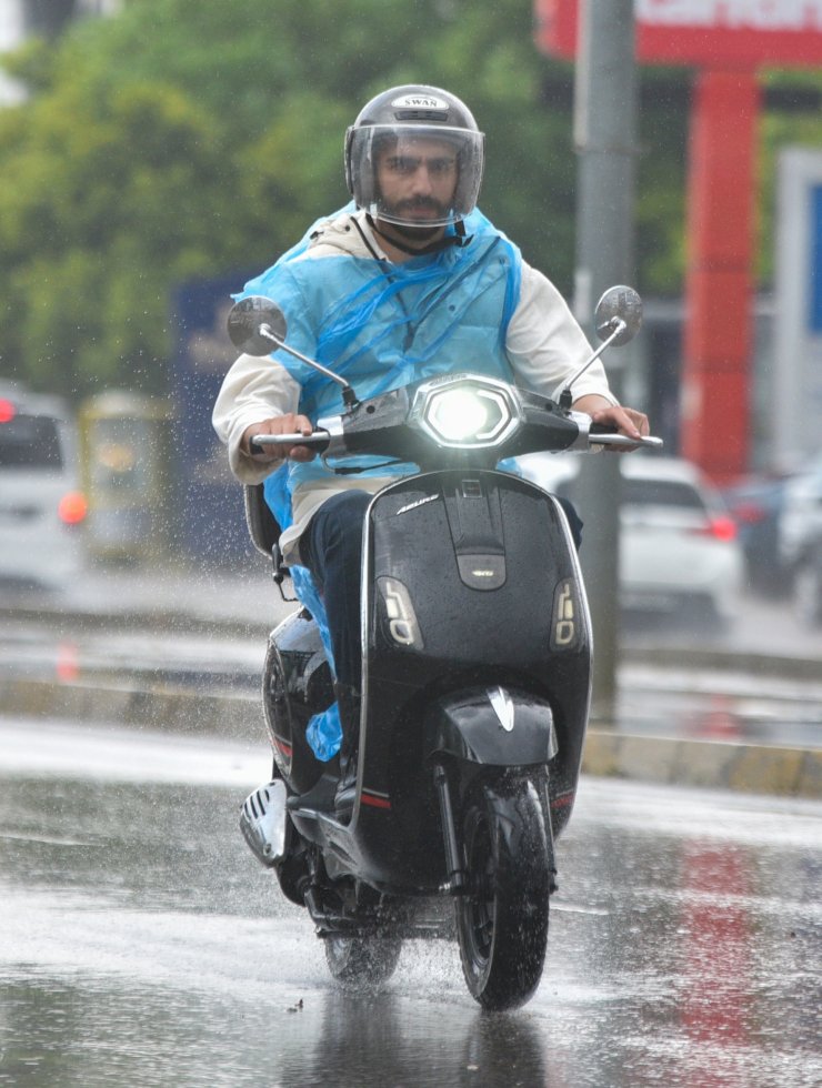 Antalya'da yağmur etkili oldu