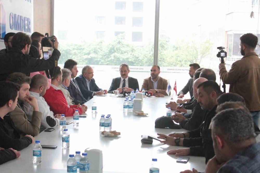 Bakan Özer: “Türkiye son 20 yılda kabuklarını kırdı”