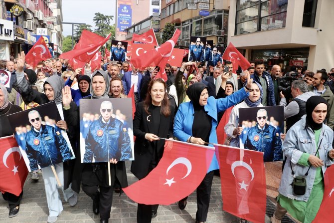 Cumhurbaşkanı Erdoğan'a destek yürüyüşü