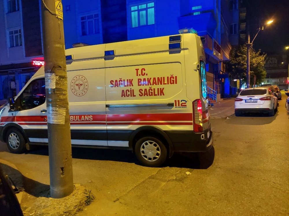 Otomobil sürücüsü kuryeye çarpıp kaçtı