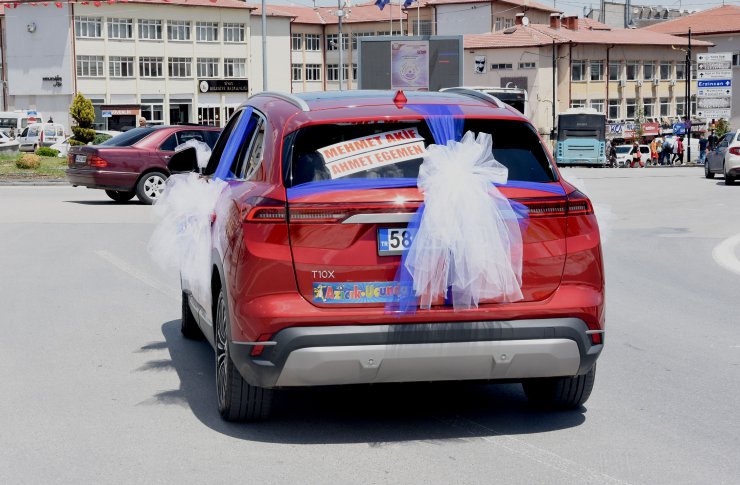 Togg, depremzede kardeşlerin sünnet aracı oldu