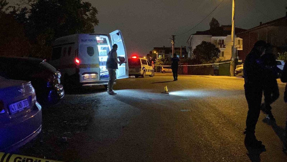 Ayrılmak isteyen sevgilisini cadde ortasında tabancayla vurdu