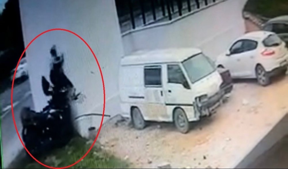 Baba oğulu ayıran ATV kazası kamerada