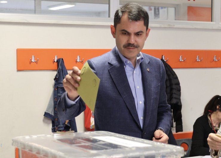 Bakan Murat Kurum: Seçimimiz ülkemize, milletimize hayırlı olsun